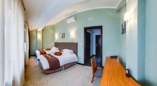 Гостиница Резиденция Улан-Удэ Стандартный двухместный номер с 2 отдельными кроватями-4